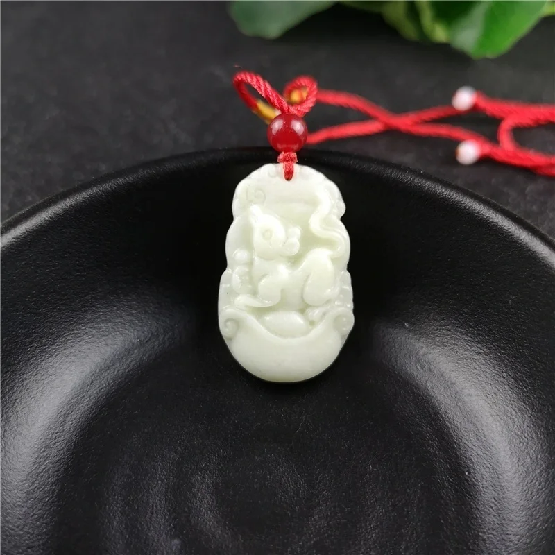 Chinese Zodiac Carved Jade Pen - Women'S Fashion Jewellery recension och pris